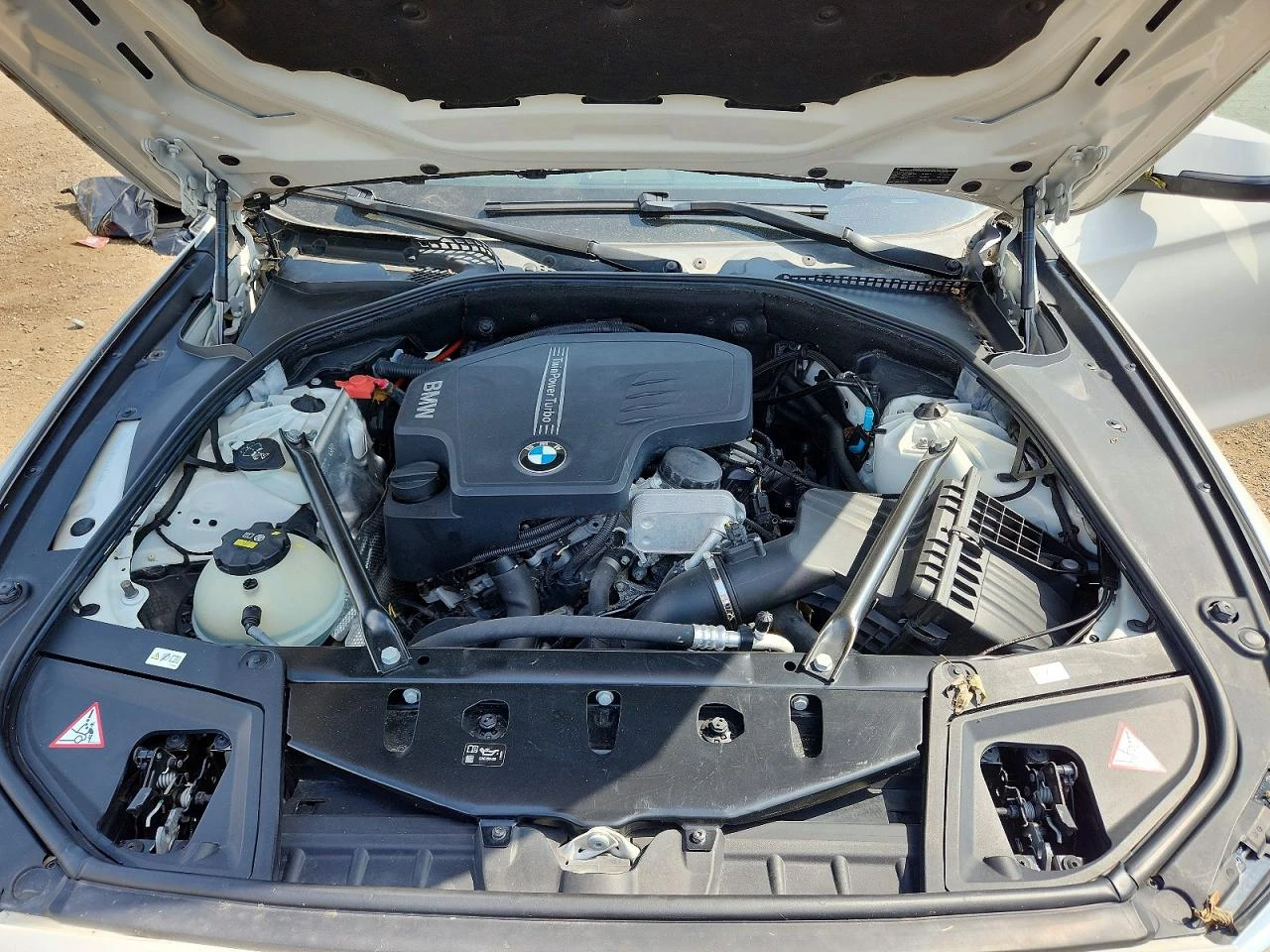 BMW 528 2.0l Xi, снимка 11 - Автомобили и джипове - 56224316