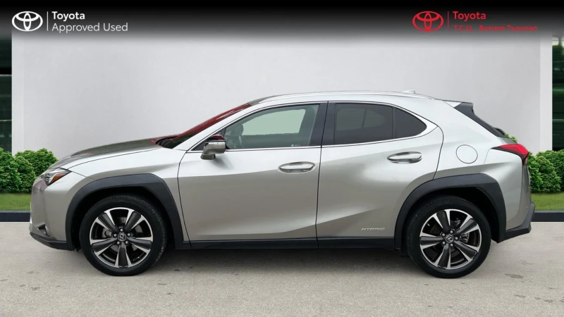 Lexus UX 2.0 Hybrid Executive, снимка 8 - Автомобили и джипове - 48246079