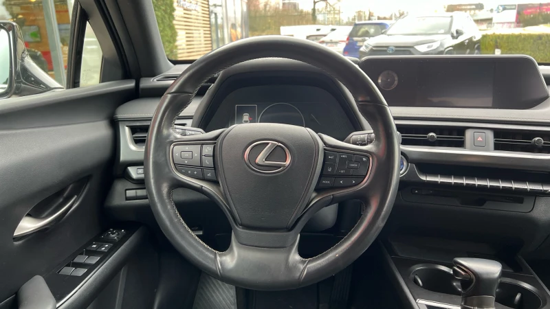 Lexus UX 2.0 Hybrid Executive, снимка 12 - Автомобили и джипове - 48246079