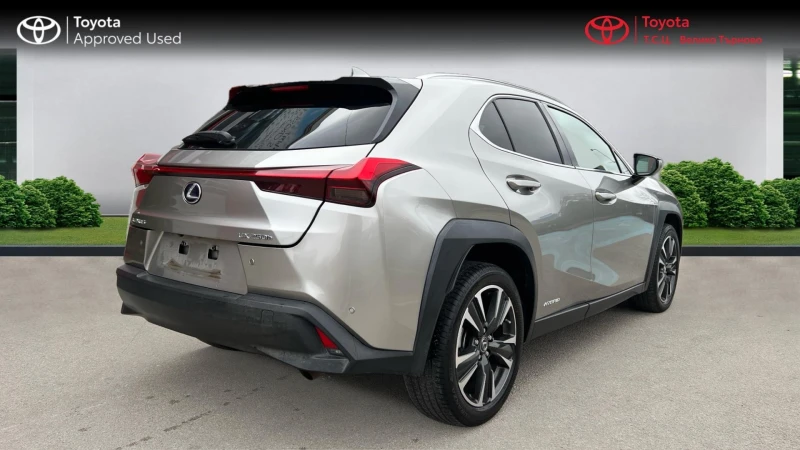 Lexus UX 2.0 Hybrid Executive, снимка 5 - Автомобили и джипове - 48246079