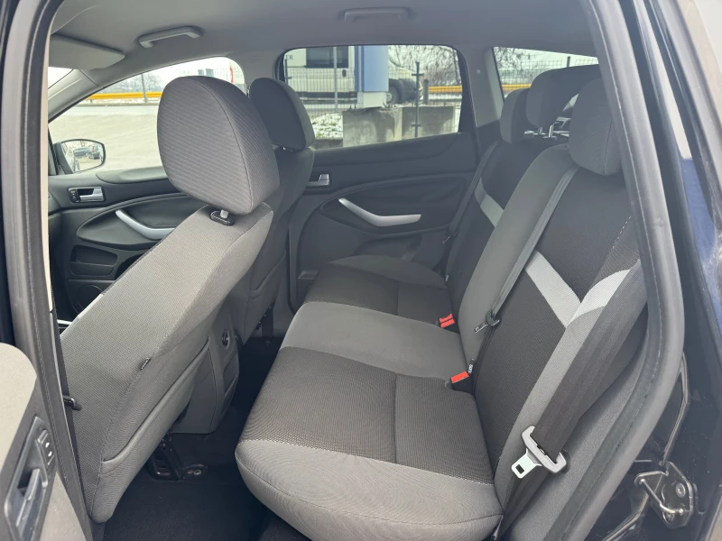 Ford Kuga 2.0D 4x4, снимка 11 - Автомобили и джипове - 49181571