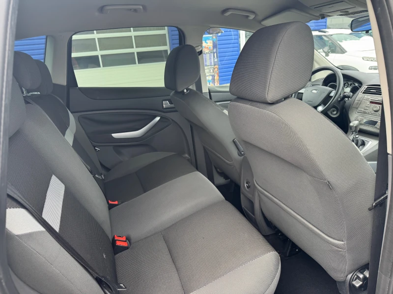 Ford Kuga 2.0D 4x4, снимка 10 - Автомобили и джипове - 49181571