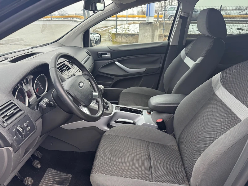 Ford Kuga 2.0D 4x4, снимка 9 - Автомобили и джипове - 49181571