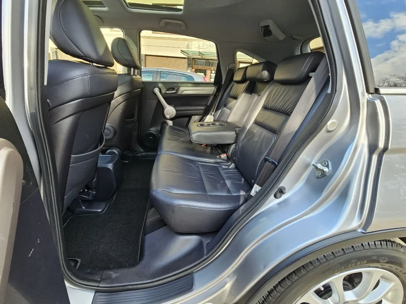 Honda Cr-v 2.0 i  EXECUTIVE  4x4 8 гуми, снимка 8 - Автомобили и джипове - 52965266