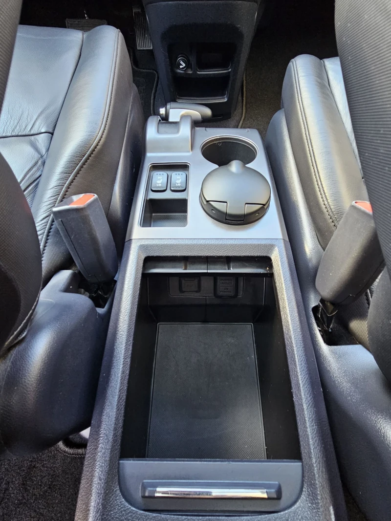 Honda Cr-v 2.0 i  EXECUTIVE  4x4 8 гуми, снимка 11 - Автомобили и джипове - 52965266