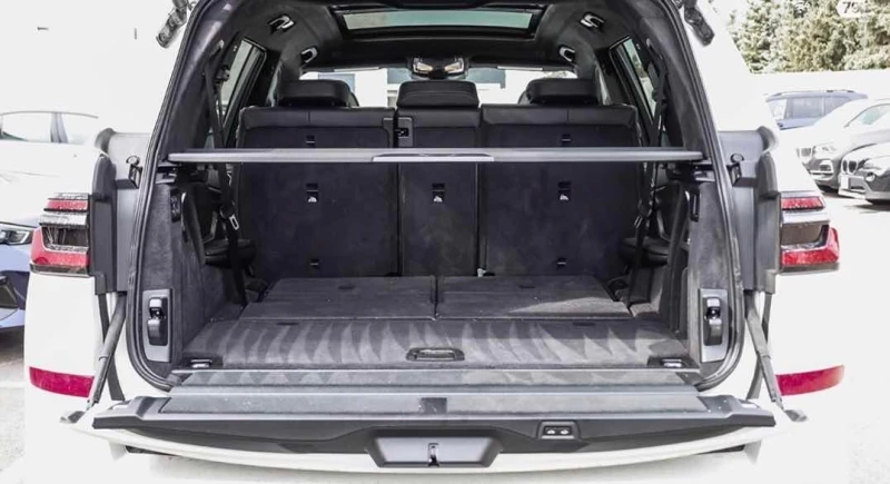 BMW X7 * xDrive40i * CARFAX * БЕЗ ПЪРВОНАЧАЛНА ВНОСКА, снимка 10 - Автомобили и джипове - 53206923