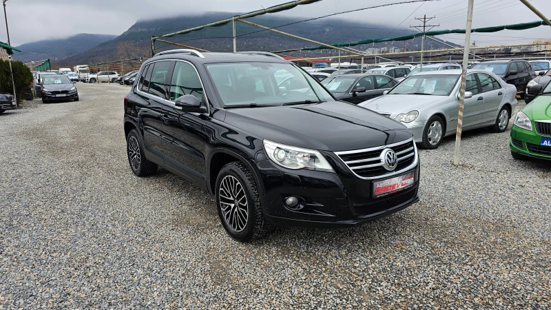 VW Tiguan 2.0TDI Atomatik Panorama Navi KAMERA 4X4 FULL, снимка 7 - Автомобили и джипове - 53391244