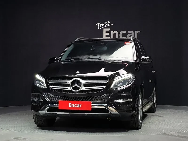 Mercedes-Benz GLE 250 D 4Matic, снимка 3 - Автомобили и джипове - 55652246