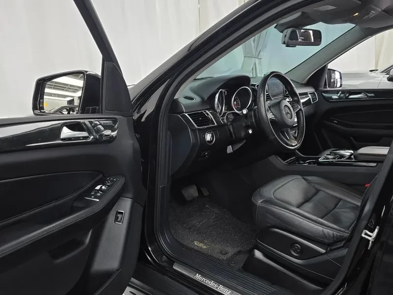 Mercedes-Benz GLE 250 D 4Matic, снимка 10 - Автомобили и джипове - 55652246
