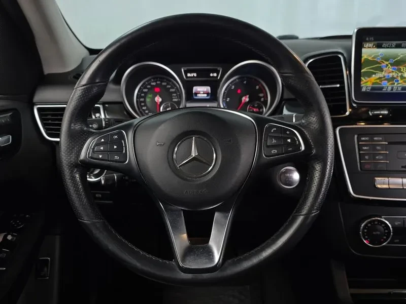 Mercedes-Benz GLE 250 D 4Matic, снимка 13 - Автомобили и джипове - 55652246