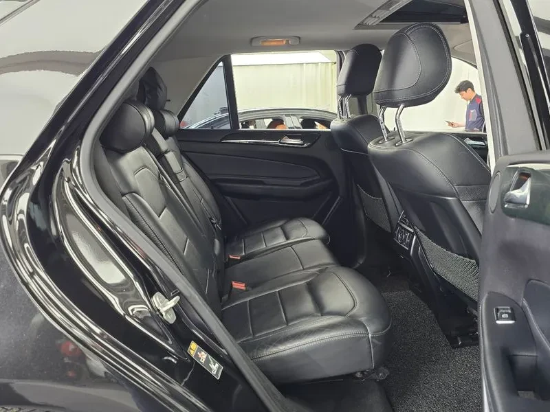 Mercedes-Benz GLE 250 D 4Matic, снимка 12 - Автомобили и джипове - 55652246