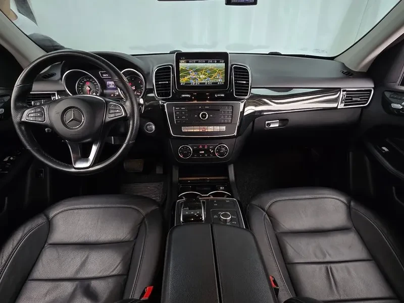 Mercedes-Benz GLE 250 D 4Matic, снимка 7 - Автомобили и джипове - 55652246