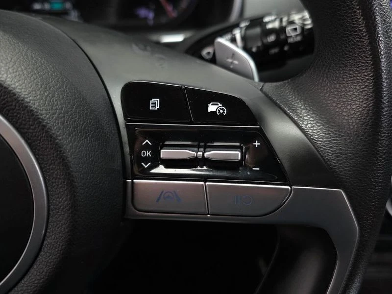 Hyundai Tucson 2.0 Automatic, снимка 11 - Автомобили и джипове - 55658637