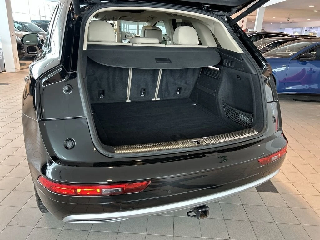 Audi Q5 * quattro Premium Plus * CARFAX * ЦЕНА ДО БГ - изображение 8