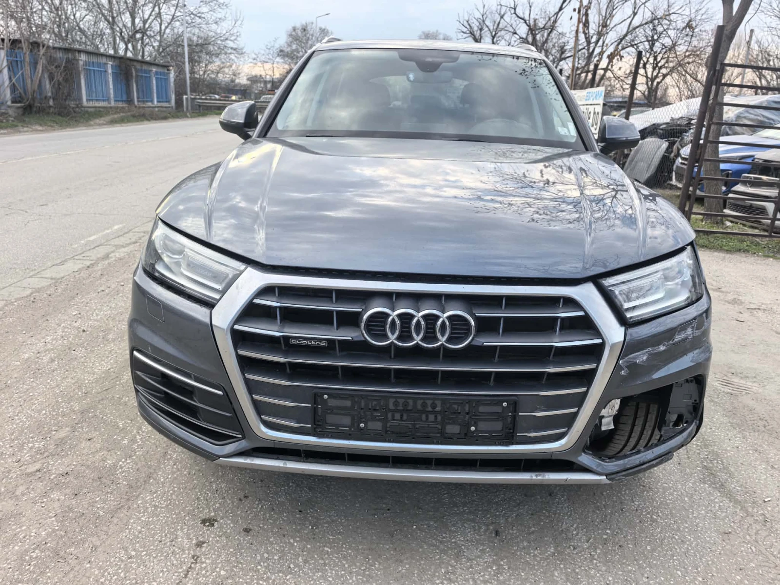Audi Q5 2.0tdi, снимка 2 - Автомобили и джипове - 53798194