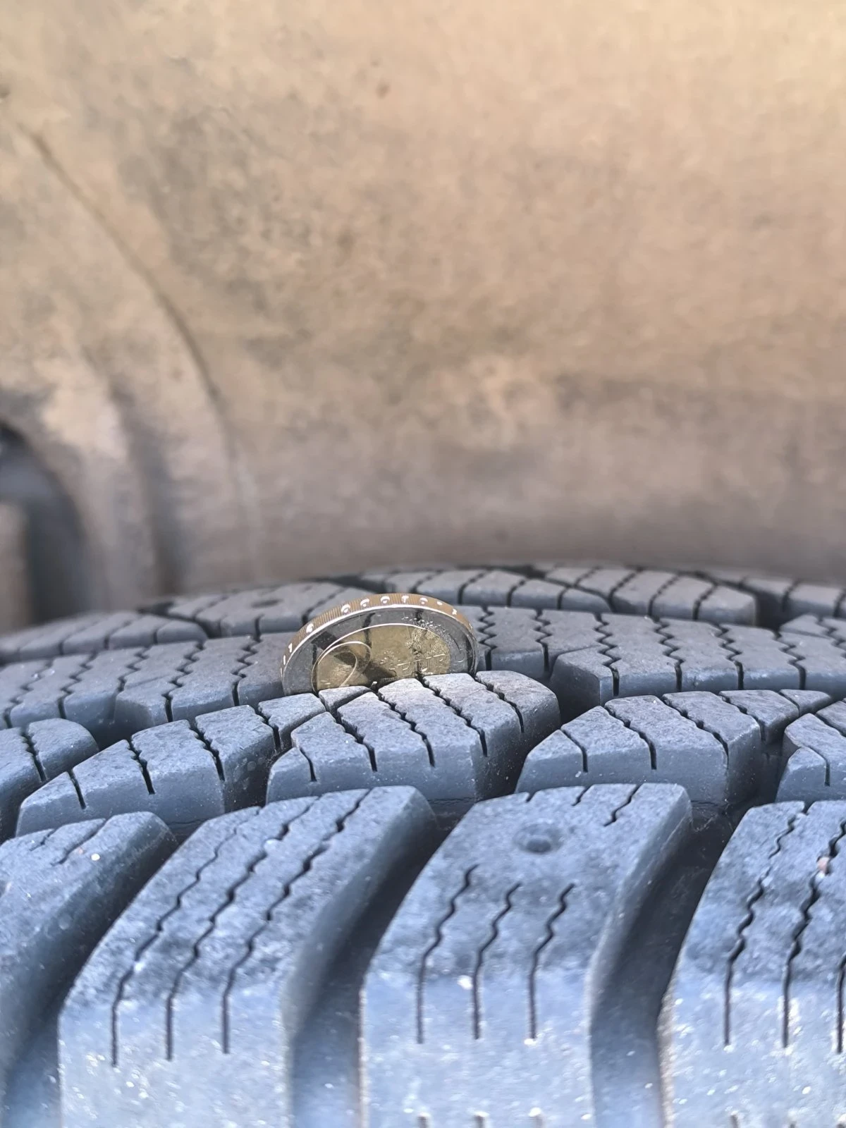 Toyota Rav4 2.0 D4D, снимка 8 - Автомобили и джипове - 54114473