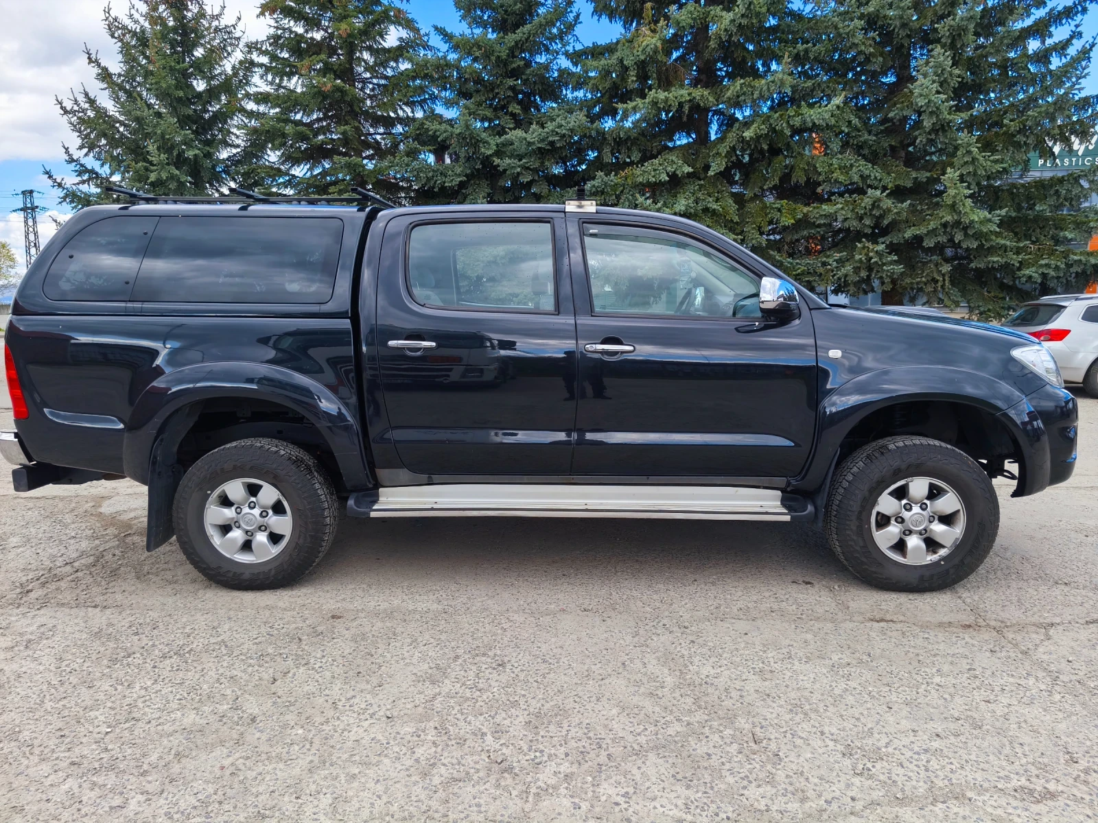 Toyota Hilux 2.5 D4D, снимка 3 - Автомобили и джипове - 54332961