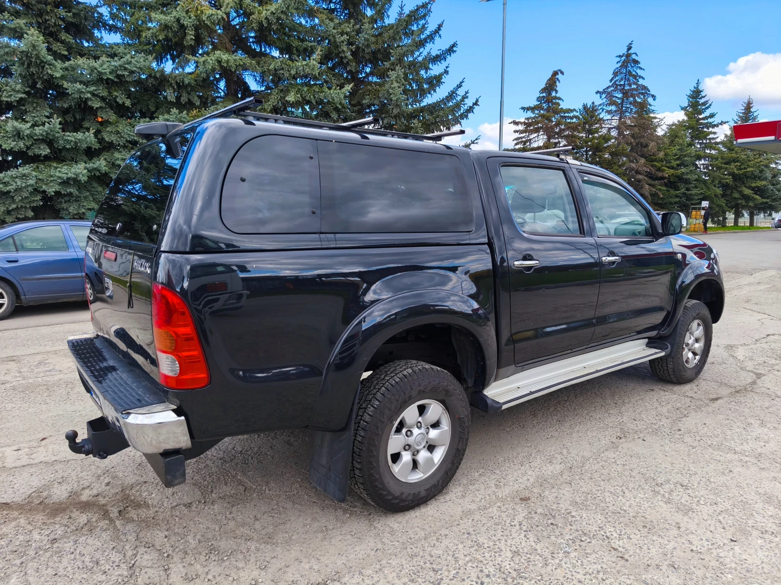 Toyota Hilux 2.5 D4D, снимка 4 - Автомобили и джипове - 54332961
