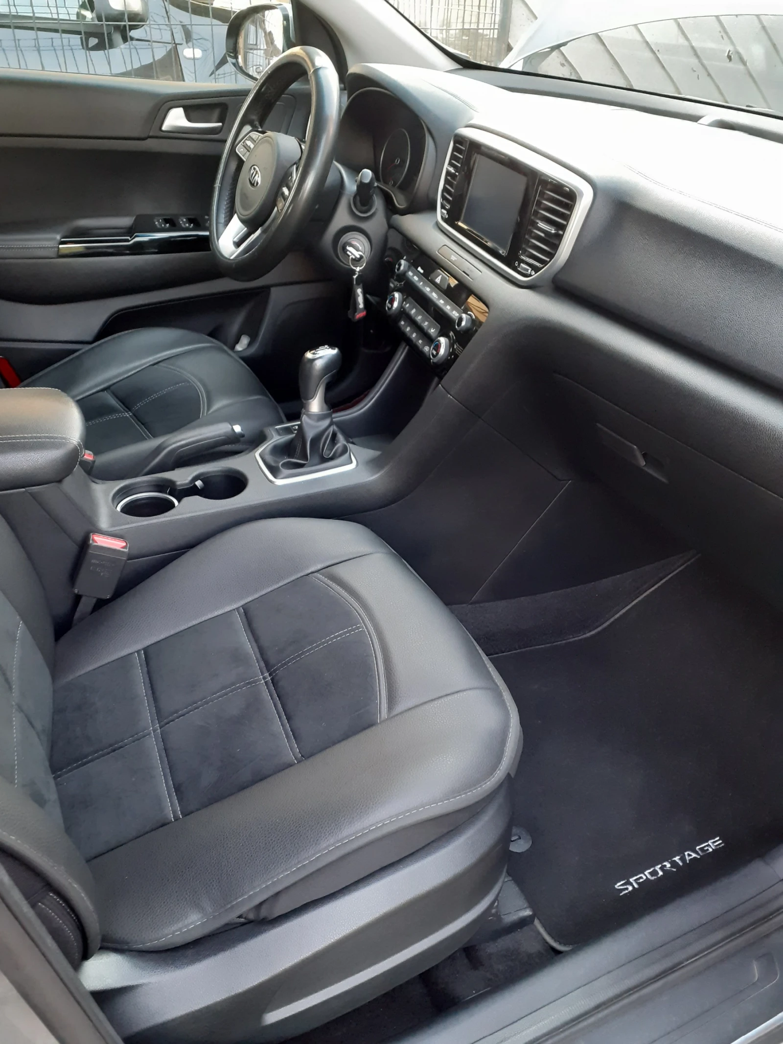 Kia Sportage Kia Sportage 1.6CRDI* CARPLAY* , снимка 12 - Автомобили и джипове - 54416988