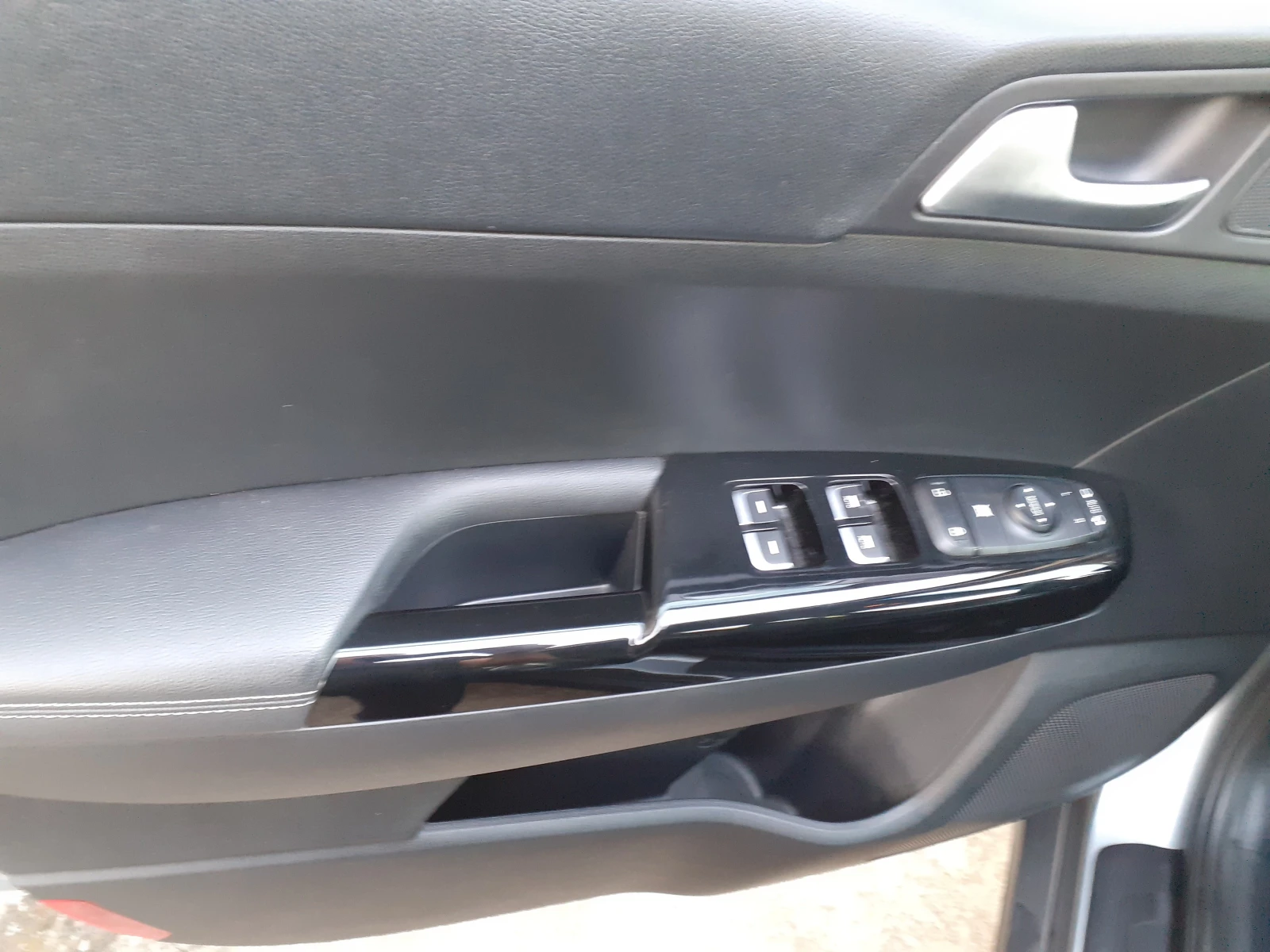 Kia Sportage Kia Sportage 1.6CRDI* CARPLAY* , снимка 11 - Автомобили и джипове - 54416988
