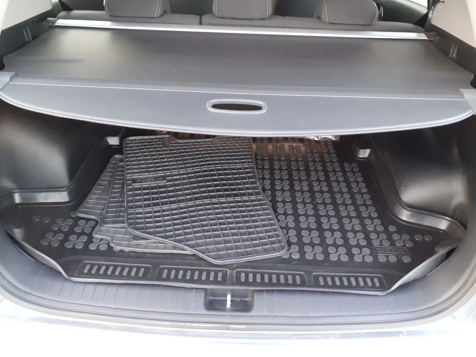 Kia Sportage Kia Sportage 1.6CRDI* CARPLAY* , снимка 7 - Автомобили и джипове - 54416988