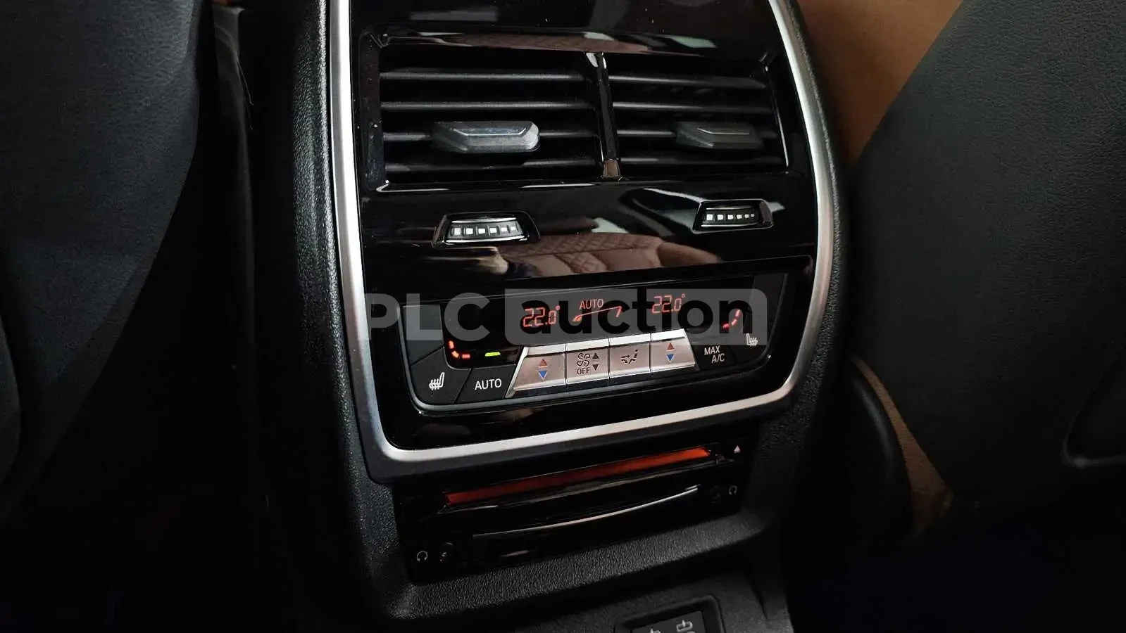 BMW X7 HEAD-UP * ОДБУХВАНЕ * H/K * PANO * 360, снимка 17 - Автомобили и джипове - 54554983