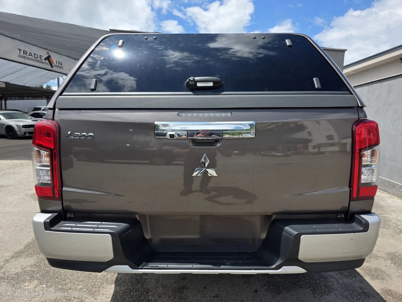 Mitsubishi L200 2.2L, снимка 5 - Автомобили и джипове - 54759265