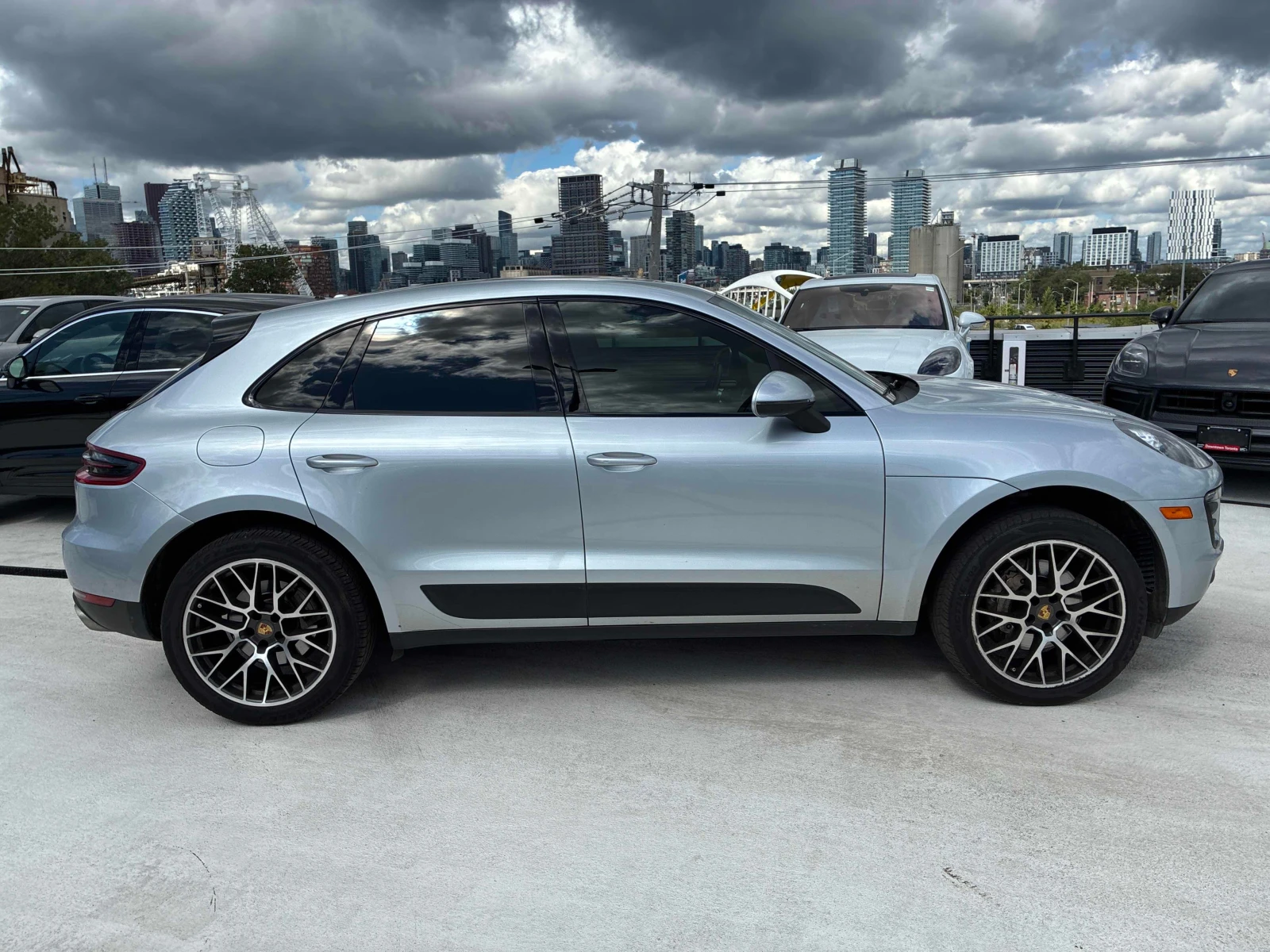 Porsche Macan  S / CARFAX / ОБДУХВАНЕ / АВТОКРЕДИТ , снимка 4 - Автомобили и джипове - 56099589