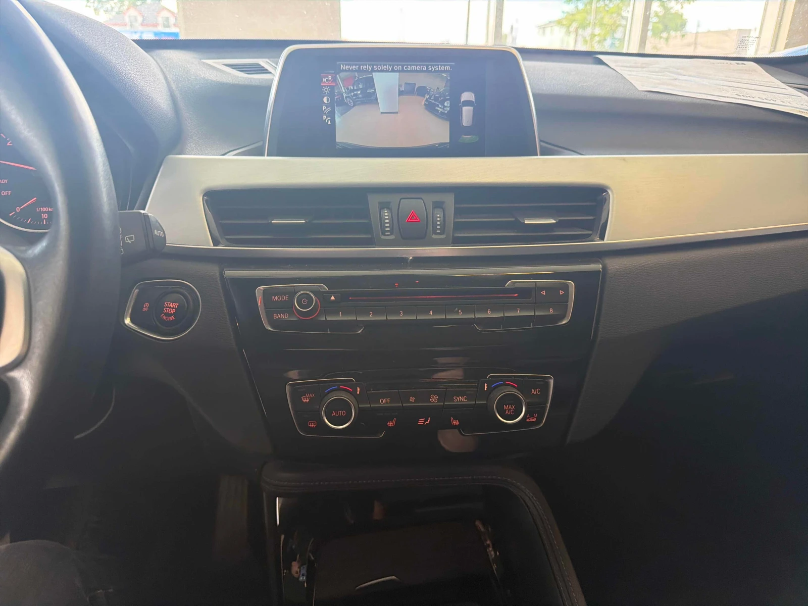 BMW X1 * xDrive28i * АВТОКРЕДИТ БЕЗ ПЪРВОНАЧАЛНА ВНОСКА* , снимка 9 - Автомобили и джипове - 56139675