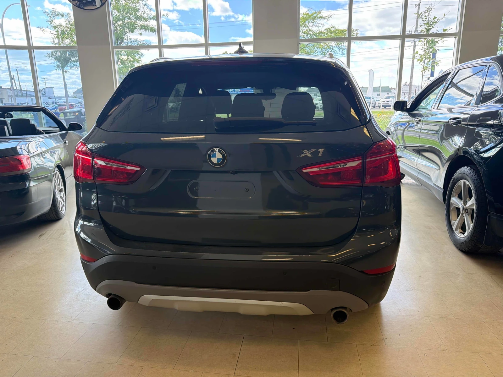 BMW X1 * xDrive28i * АВТОКРЕДИТ БЕЗ ПЪРВОНАЧАЛНА ВНОСКА* , снимка 4 - Автомобили и джипове - 56139675