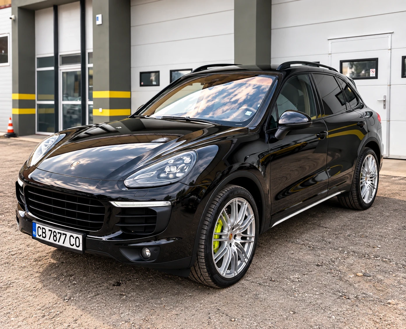 Porsche Cayenne S E-Hybrid, снимка 5 - Автомобили и джипове - 56275369