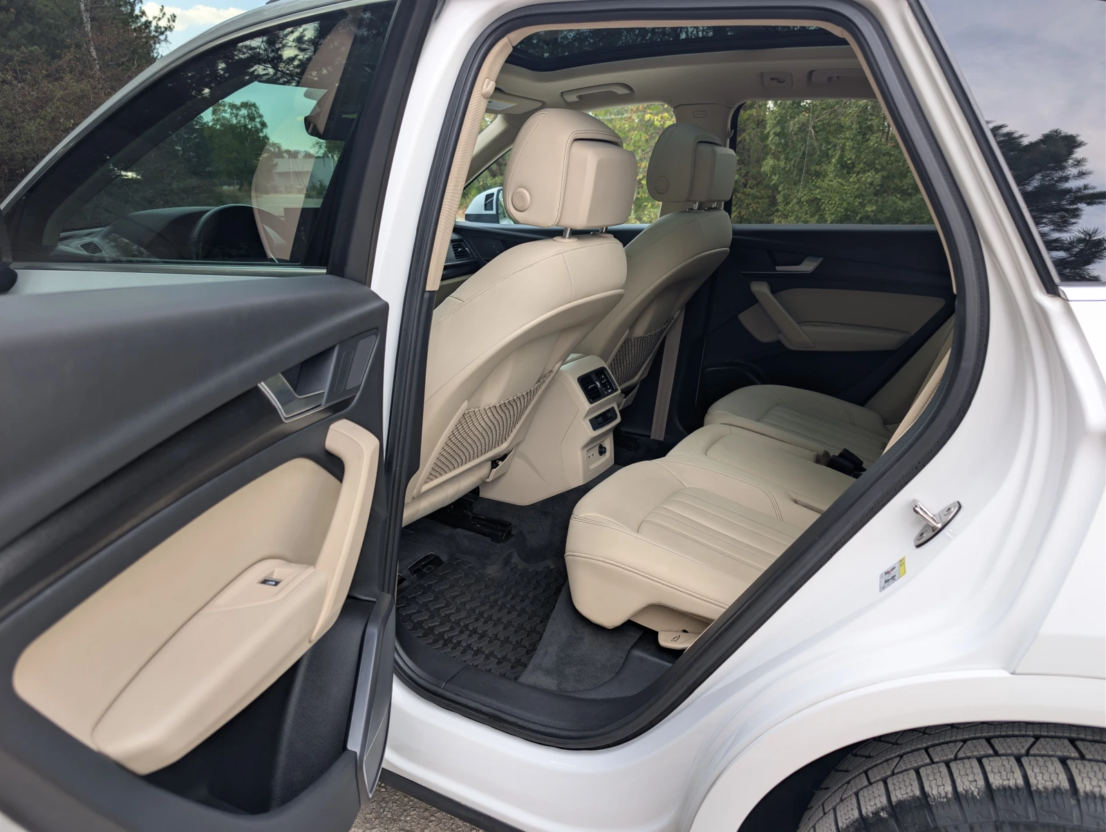 Audi Q5 45 TFSI quattro, снимка 10 - Автомобили и джипове - 56315540