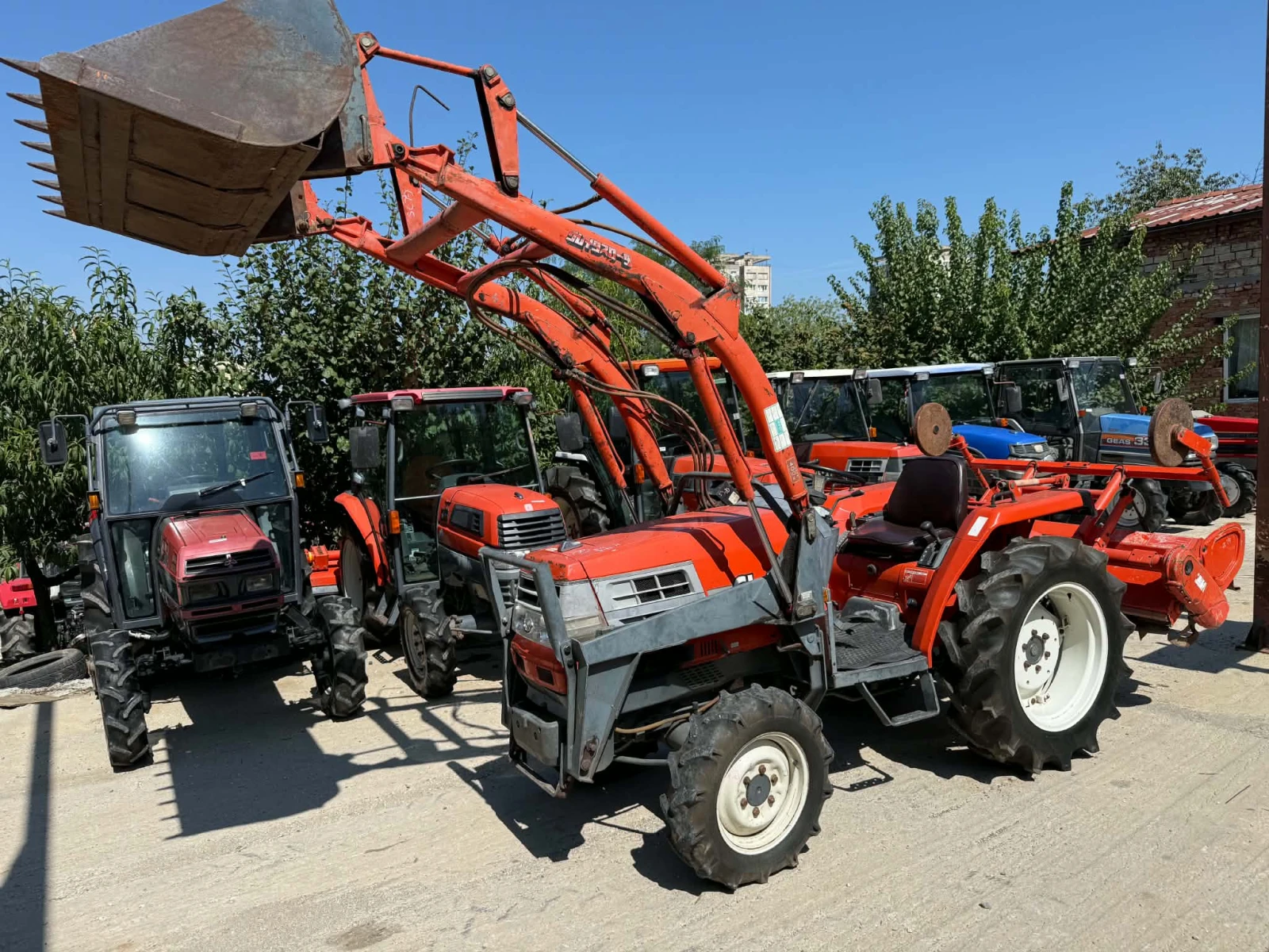 Трактор Kubota GL25, снимка 2 - Селскостопанска техника - 56086568