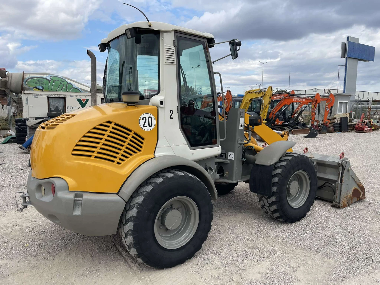   Atlas 80 | Mobile.bg   14