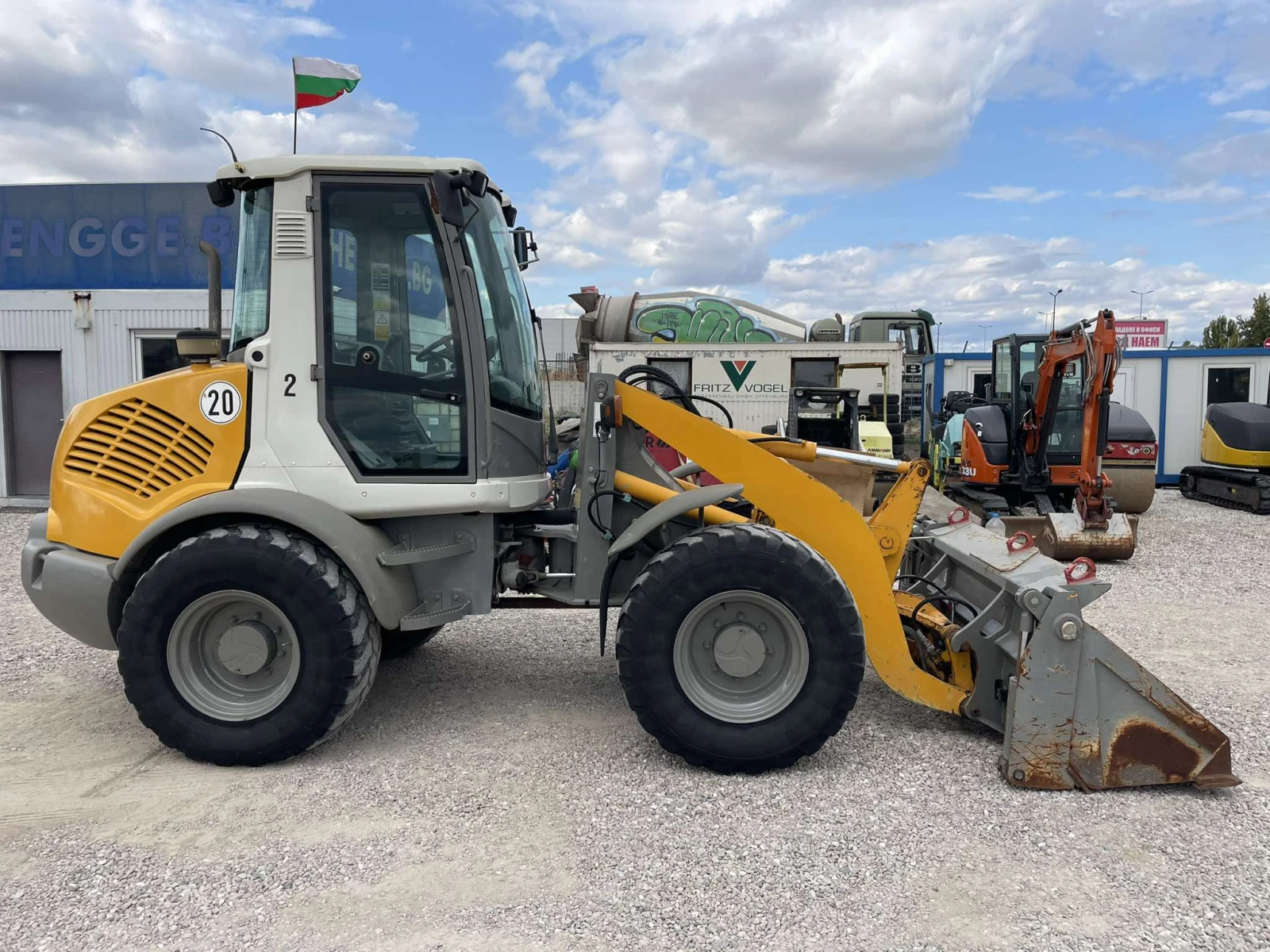   Atlas 80 | Mobile.bg   13