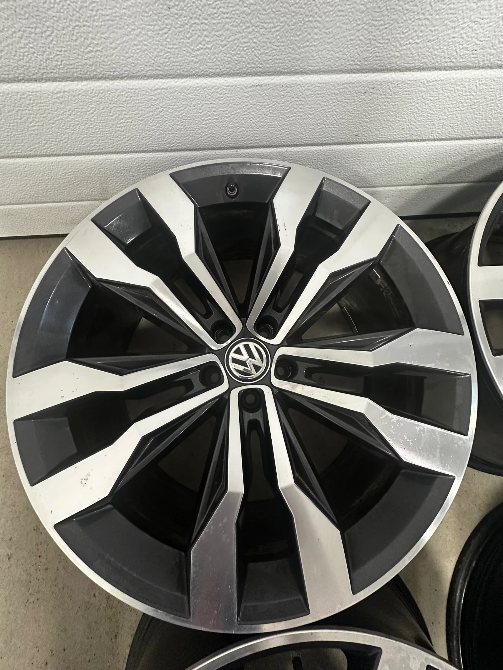   VW Touareg | Mobile.bg   4