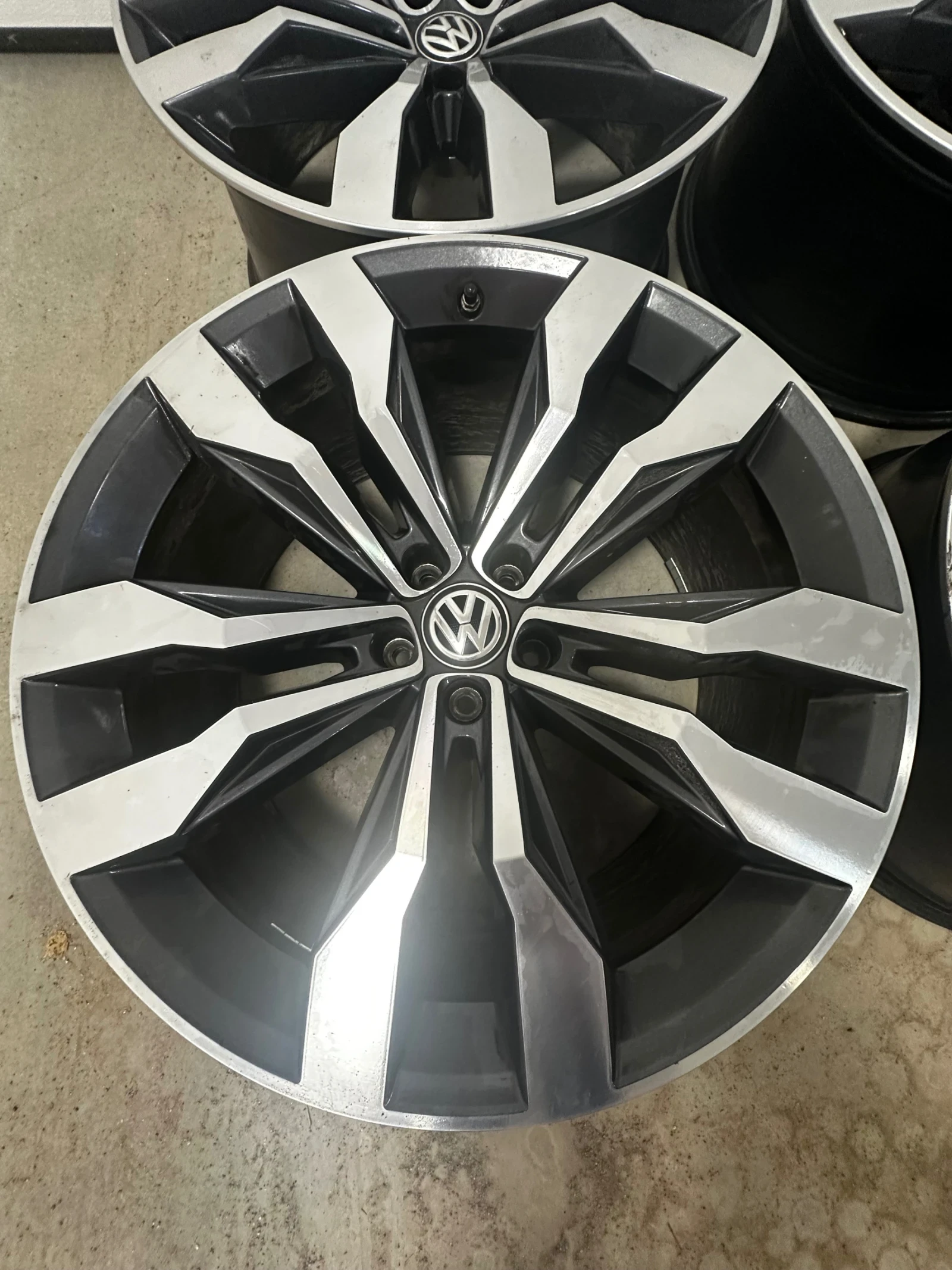   VW Touareg | Mobile.bg   5