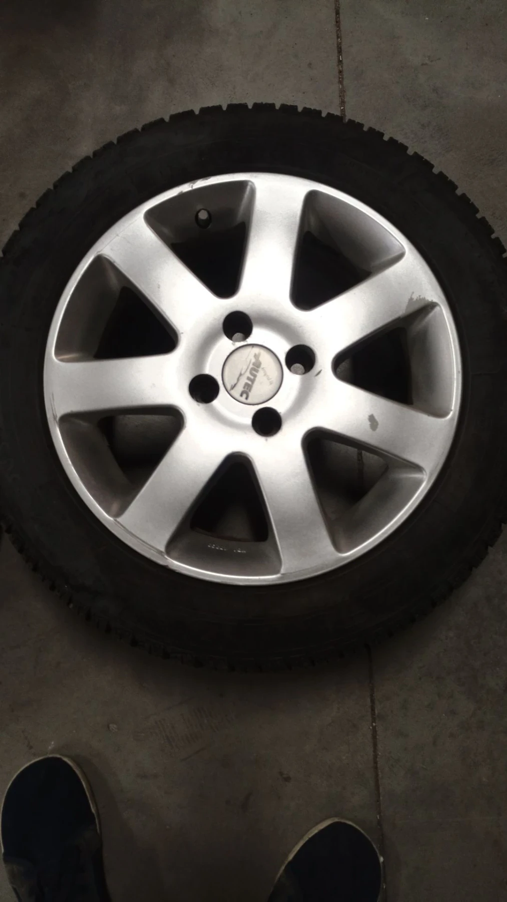 ���� � ������ 185/60R15 �� Toyota | Mobile.bg � ����������� 4
