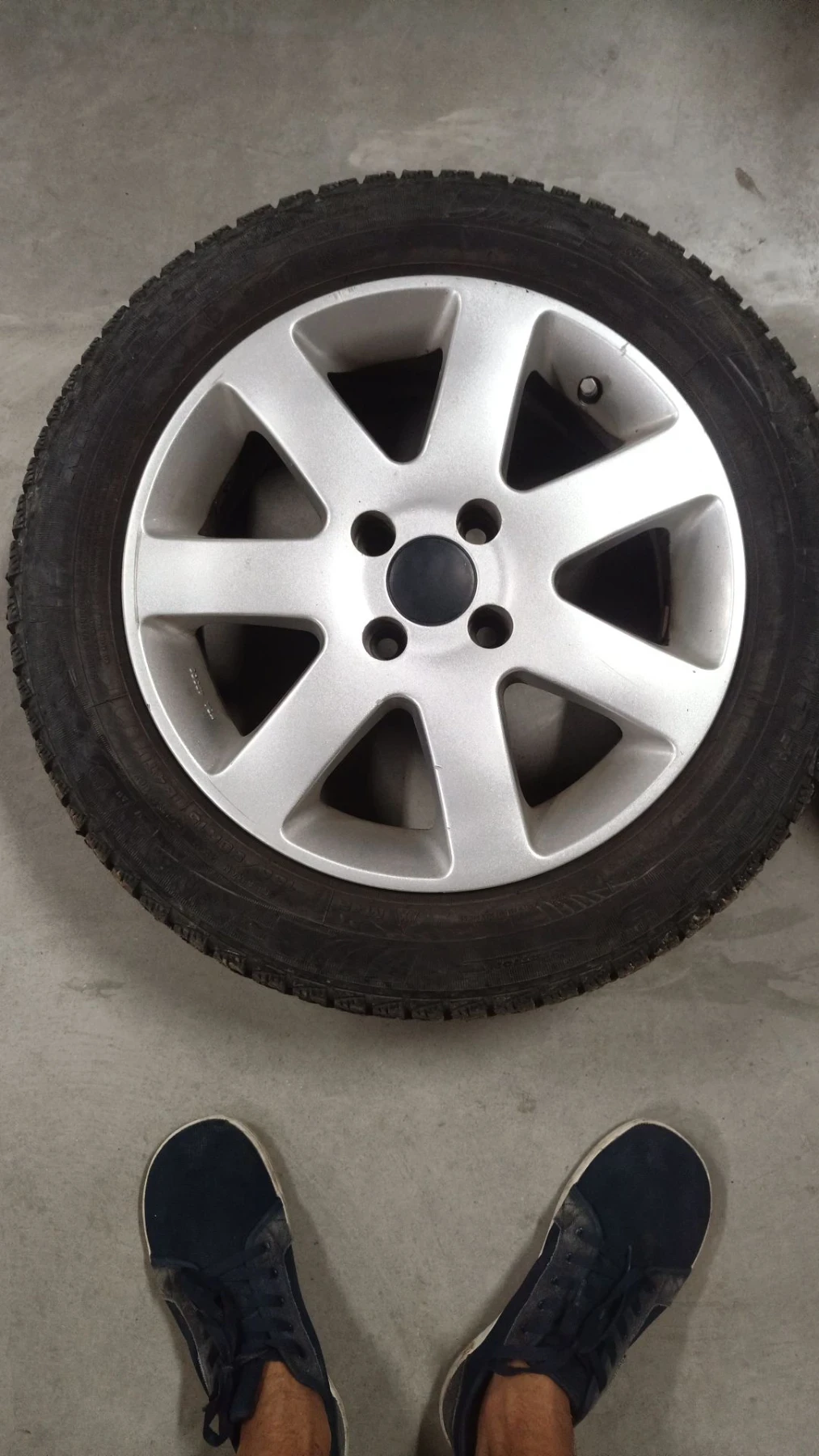 ���� � ������ 185/60R15 �� Toyota | Mobile.bg � ����������� 2