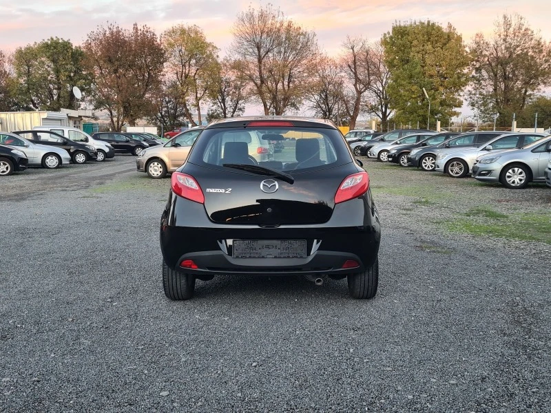 Mazda 2 1.3, снимка 5 - Автомобили и джипове - 42991360