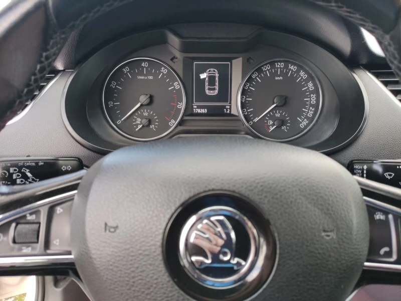 Skoda Octavia 1.4 бензин/метан 110 к.с., снимка 16 - Автомобили и джипове - 52622312