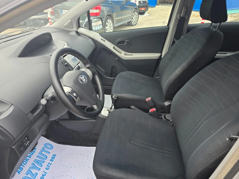 Toyota Yaris 1.3VVTi-АВТОМАТИК, снимка 16 - Автомобили и джипове - 49212258