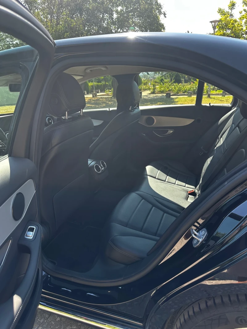 Mercedes-Benz C 220, снимка 10 - Автомобили и джипове - 52211616
