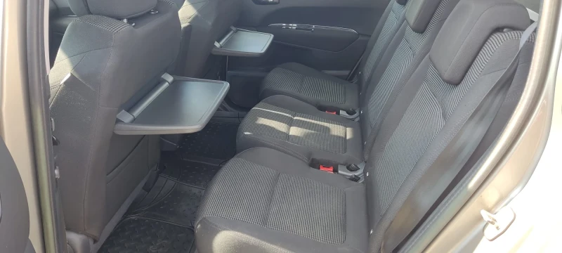 Peugeot 5008 1.6ehdi, снимка 7 - Автомобили и джипове - 51948152