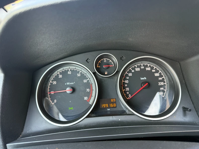 Opel Zafira, снимка 10 - Автомобили и джипове - 52176326