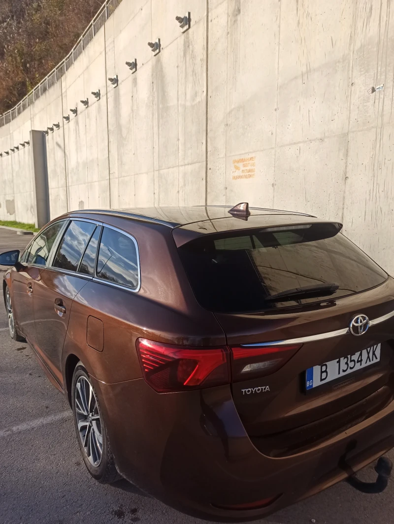 Toyota Avensis D4D, снимка 14 - Автомобили и джипове - 52541780