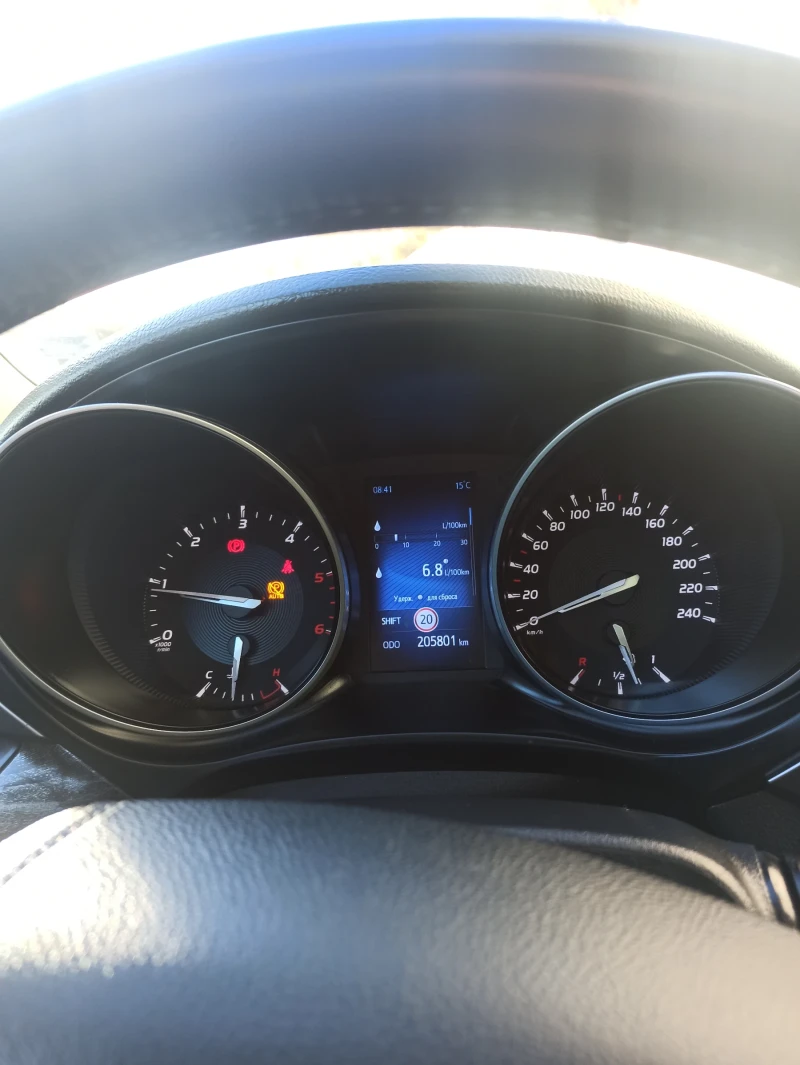 Toyota Avensis D4D, снимка 3 - Автомобили и джипове - 52541780