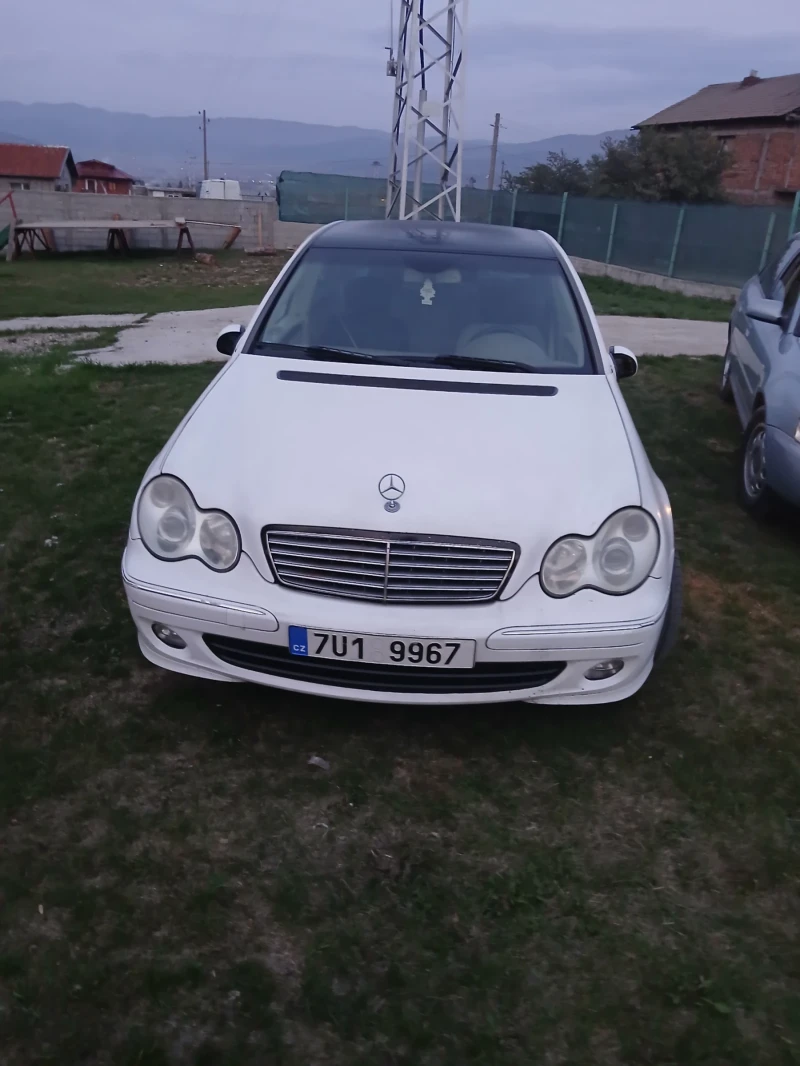 Mercedes-Benz C 220 mercedes c220, снимка 8 - Автомобили и джипове - 52655366