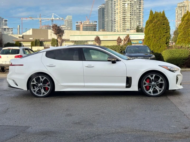 Kia Stinger GT Limited* Авто Кредит* (ЦЕНА ДО БГ), снимка 4 - Автомобили и джипове - 53458184