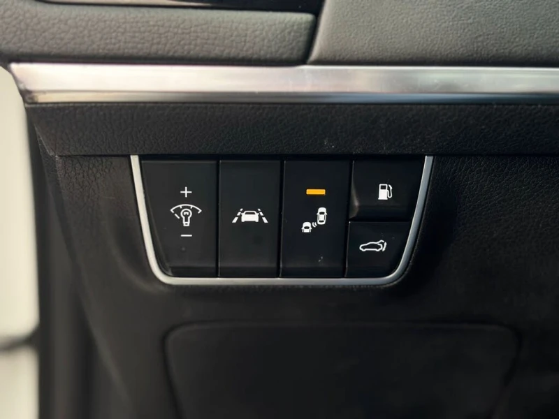 Kia Stinger GT Limited* Авто Кредит* (ЦЕНА ДО БГ), снимка 13 - Автомобили и джипове - 53458184